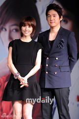 高清组图：韩惠珍等出席新剧《综合症》发布会