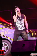 组图：关楚耀个唱邀张学友坐阵 遗撼谭咏麟未到