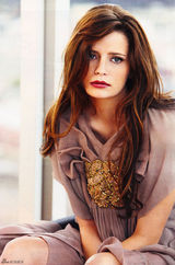 高清组图：米莎-巴顿登杂志封面