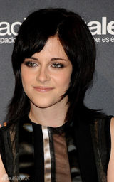 高清组图：《新月》西班牙宣传 主创打扮时髦