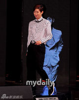 组图：韩国男子偶像组合帝国之子新专辑发布会