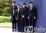 组图：韩星申贤俊大婚 张东健玄彬等大牌齐聚