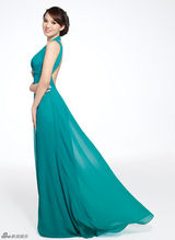 高清组图：美丽教主伊能静性感出镜 分享保养成果