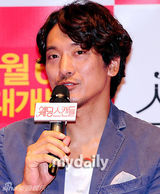 组图：郭智敏等出席新片《婚礼绯闻》媒体首映