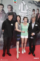 组图：郑少秋新剧与邵美琪激吻 陈豪陈茵媺避忌