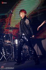 高清组图：李准基杭州火爆开唱 个性十足High翻全场