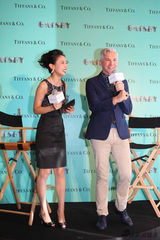 组图：《了不起的盖茨比》中国首映 导演获香吻