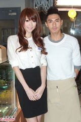 组图：连诗雅情史颇多伤心事 关楚耀赞其哭戏投入