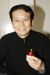 高清组图：《十月围城》群星拍大片送圣诞祝福