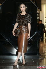 组图：林依晨透明皮裙亮相 豹纹上衣抢镜