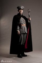 组图：献礼剧《开天辟地》蒋介石定妆照 