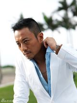 组图：张涵予曝“带头大哥”写真 演绎现代版宋江