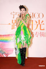 组图：宁可发专辑满文军助阵 与朱时茂对唱情歌