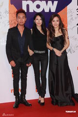 组图：郭富城坐名车出席活动 谢婷婷薛凯琪同场