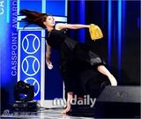 组图：韩星爆乳亮相活动 镂空蕾丝装遮三点