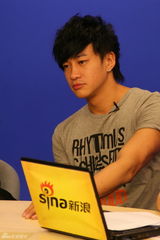 幻灯图集：景甜何润东印小天做客聊《我的美女老板》