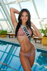 组图：2011环球小姐比基尼秀 各国佳丽秀酥胸蛮腰
