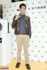 组图：彭于晏帅气现身笑容优雅魅力十足