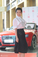 组图：高圆圆许晴粉嫩扮靓 频撩发优雅