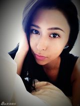 组图：柯震东绯闻女友程颖婕自拍美图