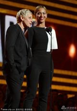 组图：碧昂斯获格莱美最佳传统R&B歌手