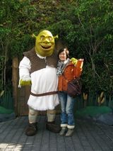 幻灯图：刘芸新年带父母畅游美国 孝顺乖乖女