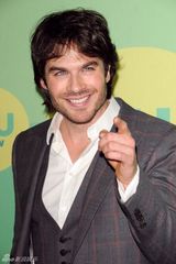 组图：CW推介会吸血鬼情侣分手后首次同台