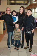 组图：群星贺梁家树荣休 汪明荃马德钟现身