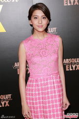 组图：吴千语自认酒量浅 否认与男友林峰同居