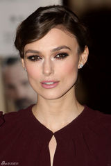 组图：凯拉-奈特莉《危险方法》伦敦首映秀美背