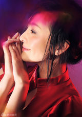 组图：戴娇倩最新梦幻写真 小露性感电力十足