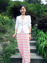 组图：张静初工作花絮照曝光 韩国游上演美食诱惑