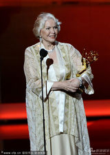 组图：艾伦-鲍斯汀获艾美奖迷你剧最佳女配角