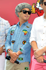 独家高清：《RunningMan》四主持在港办签名会