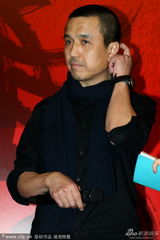 组图：娄烨秦昊助阵活动 黄璐胸前镂空装性感