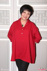 组图：白雪仙梅雪诗纪念任剑辉 贵气珠宝环身