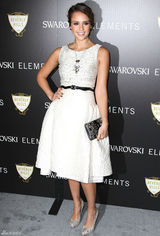 高清组图：辣妈杰西卡-阿尔芭盛装亮相靓丽多姿