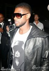 组图：2010MTV奖预热派对 亚瑟小子戴墨镜形色匆匆