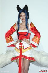 组图：张景岚戴猫耳卖萌 自曝前任是游戏宅男