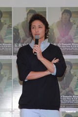 组图：玉木宏7月将唱响香港 歌迷凌晨排队买票