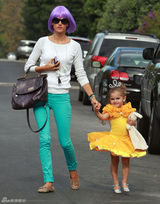 放大镜：好莱坞群星万圣节“捣蛋”指南(组图)