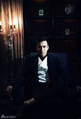 组图：翟天临初春写真清新英伦风眼前一亮