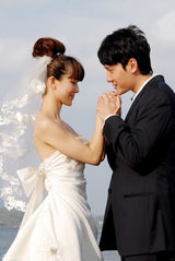 组图：冯绍峰班嘉佳华丽婚纱大片唯美浪漫