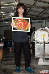 组图：伍佰挥汗做玻璃盘子 宣布不再跳舞