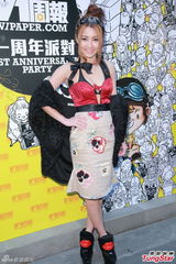 组图：邵音音出席活动支持成龙当艺人协会会长