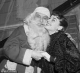 组图：盘点众大牌女明星经典旧日圣诞装