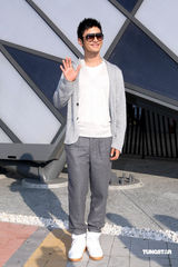 高清：黄晓明正考虑在台北置产 否认李冰冰结婚