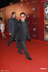 组图：《龙门飞甲》澳门首映 李连杰周迅亮相红毯