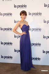 组图：陈法拉汪圆圆盛装齐享鱼子美肌晚餐