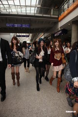 组图：日本女星组团抵港 苍井空吉泽明步等谢票